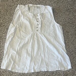 Max Studio White Sleeveless Blouse